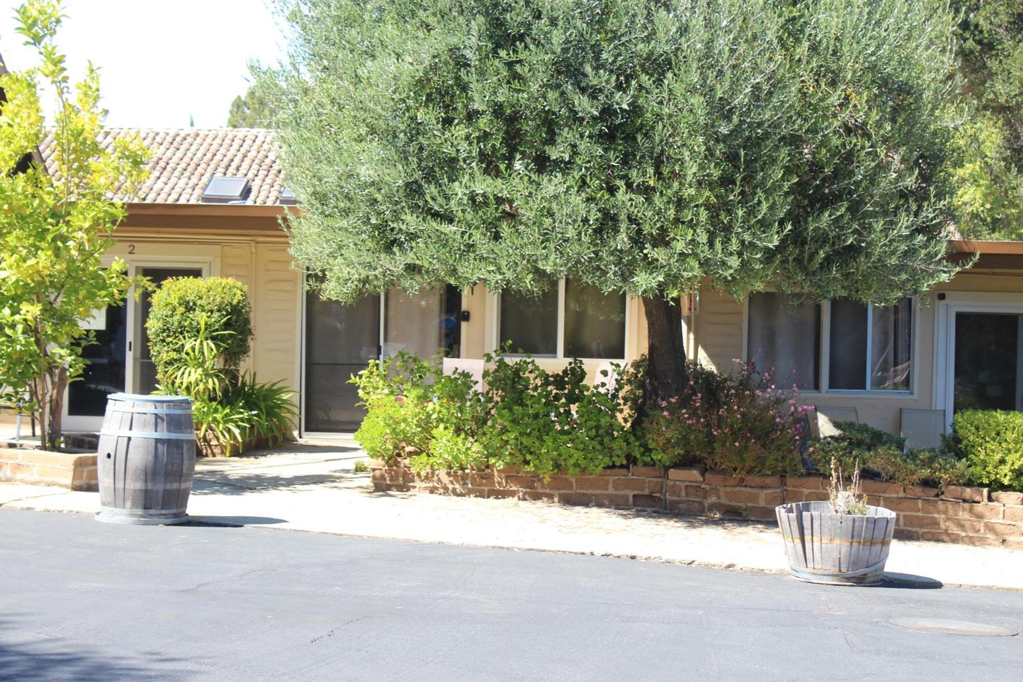 Little European Lodge Carmel Valley Exterior photo